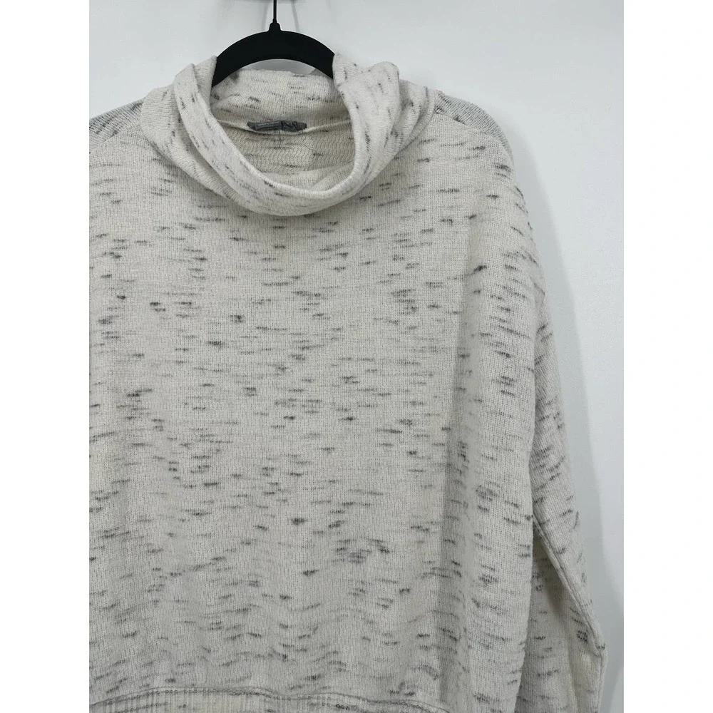 Anthropologie Darcy Cowl Neck Pullover Size XS heathered white/gray